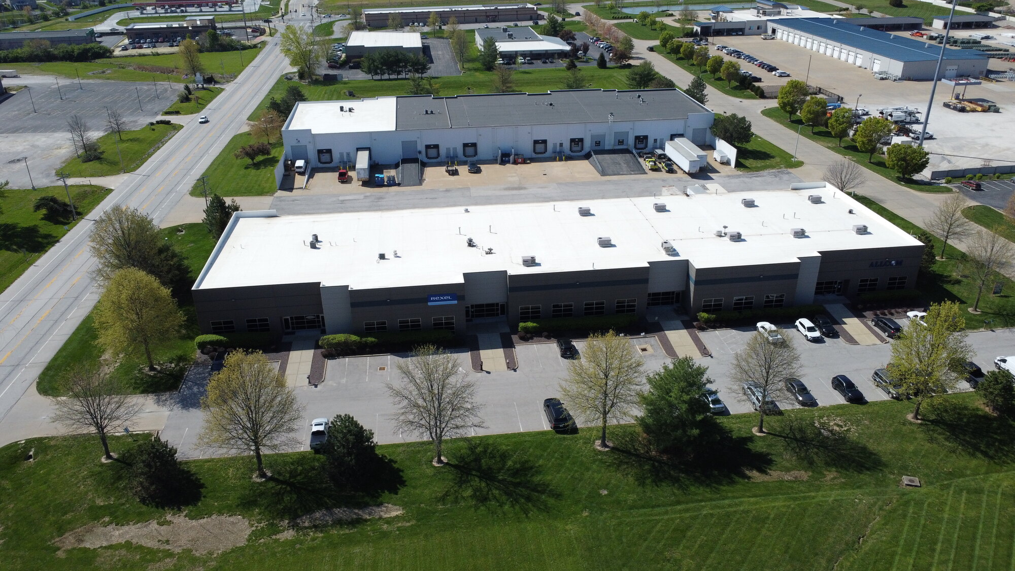 Aerial view of the front facade of 201–215 Stag Industrial Blvd